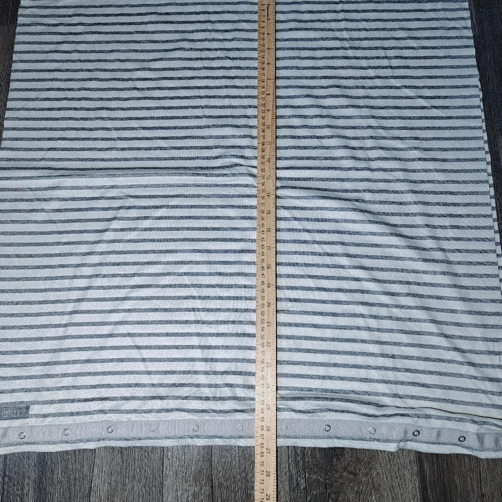 NuRoo Multi-functional Lightweight Soft Breathable‎ Nursing Scarf - Gray/Ivory
